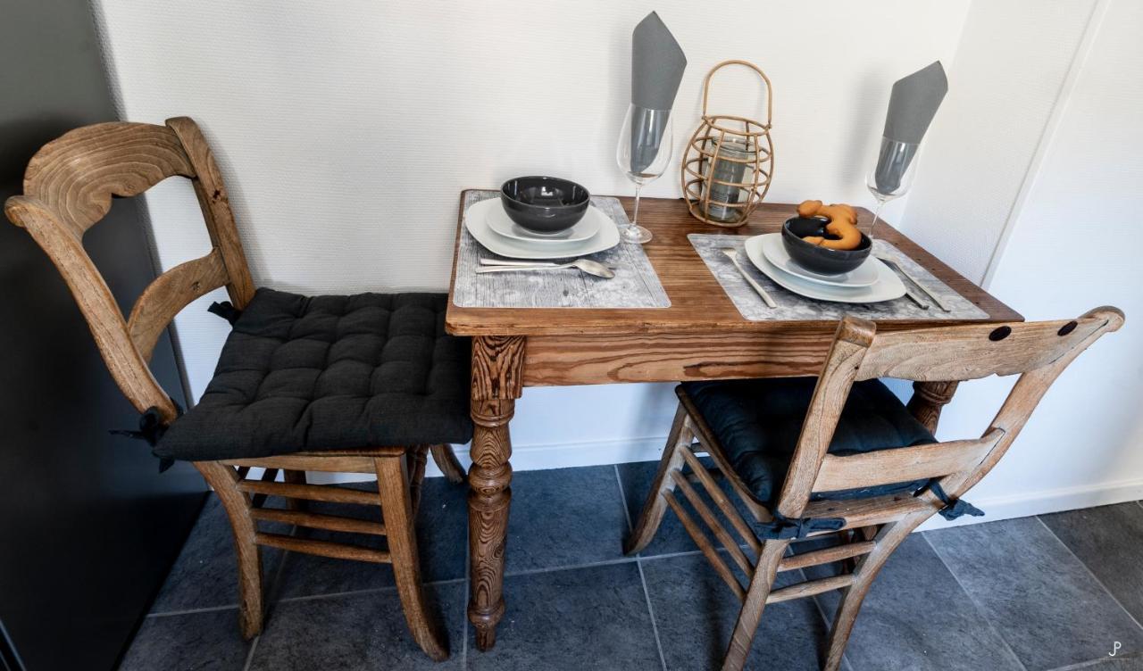 Les 3 Chapeaux Dinant 6P Les Canotiers 4P Avec Terrasse Le Melon 2P Sans Terrasse Dış mekan fotoğraf